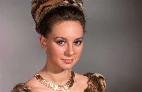 Francesca Annis